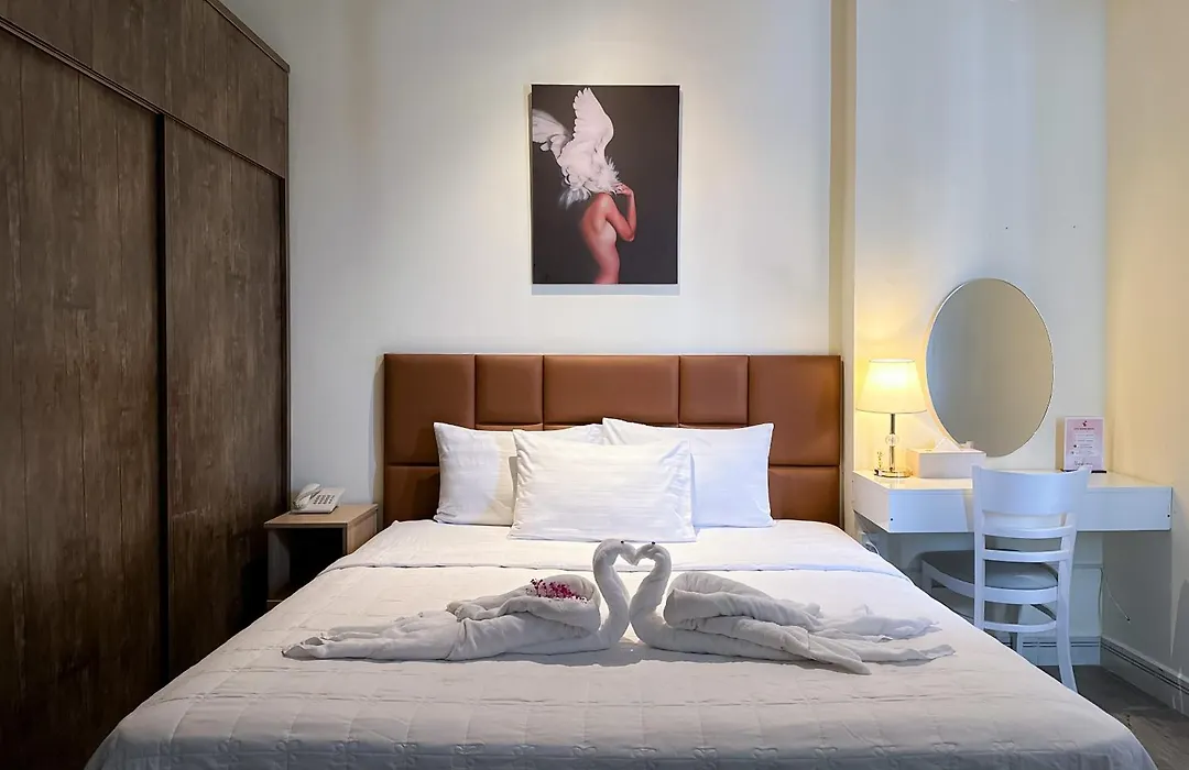 Eva Adam Hotel-1