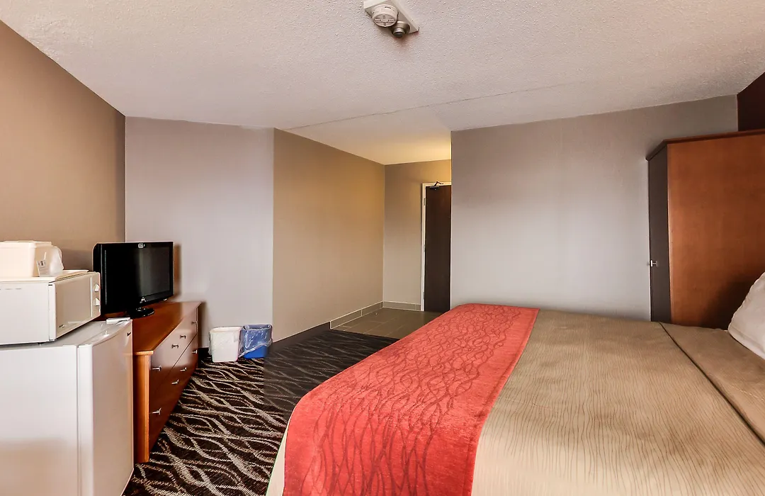Spark By Hilton Oshawa-1