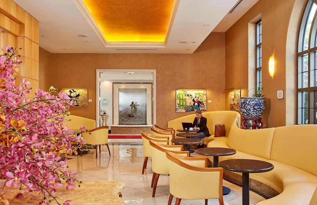 Orchard Hotel-1