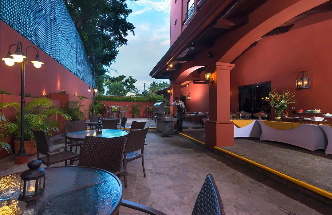 Courtyard By Marriott Santo Domingo-1