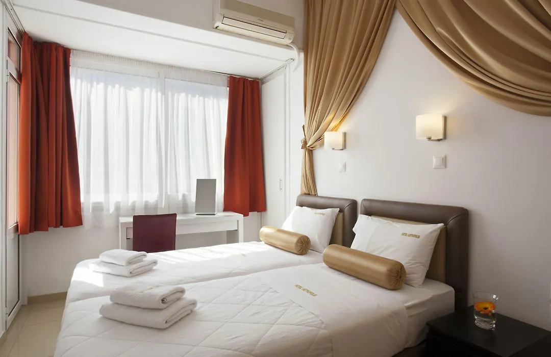 Metropolis Hotel-1