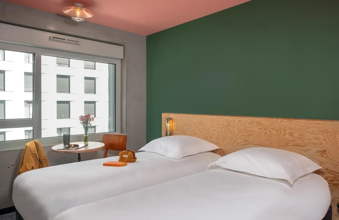 Eklo Hotels Bordeaux Centre Bastide-1