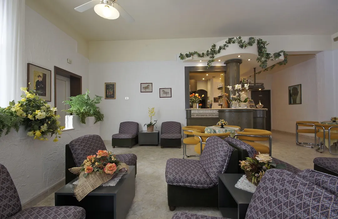 Hotel Victory-1