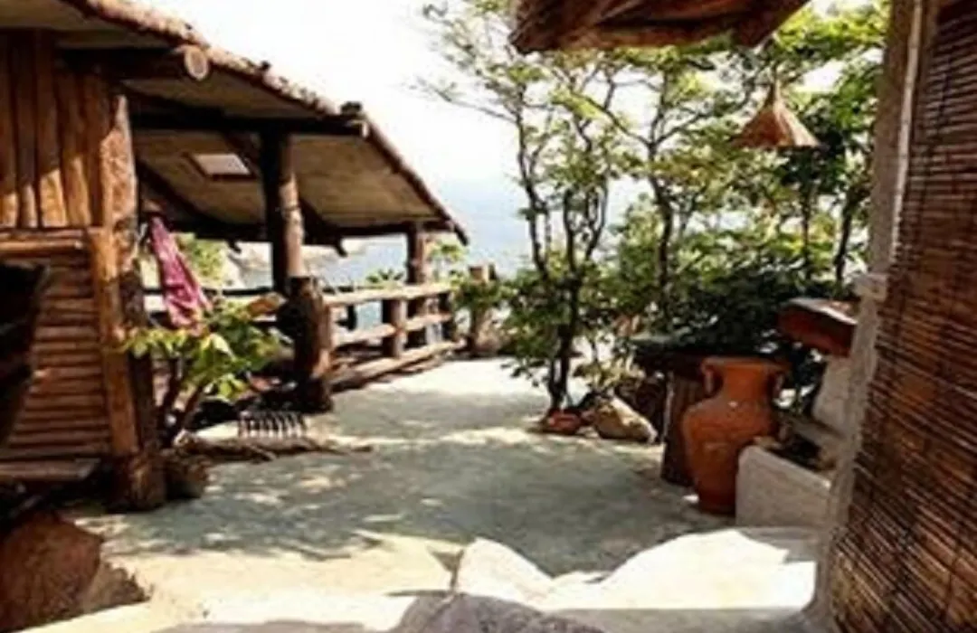 Moondance Magic View Bungalow-1