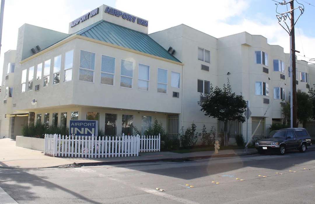 Airport Inn-1