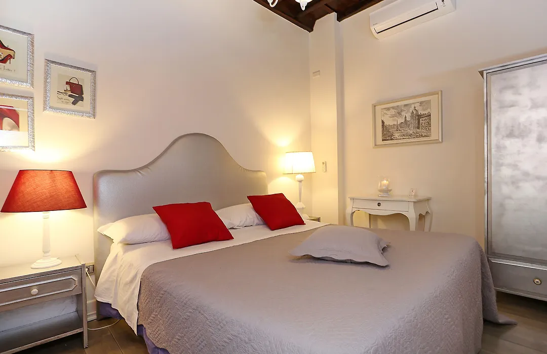 Piazzetta de' Monti Suites-1