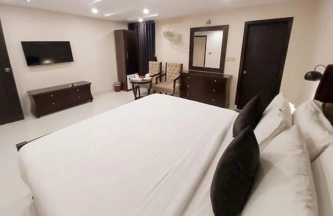 Hotel Mairona Gulberg Lahore-1