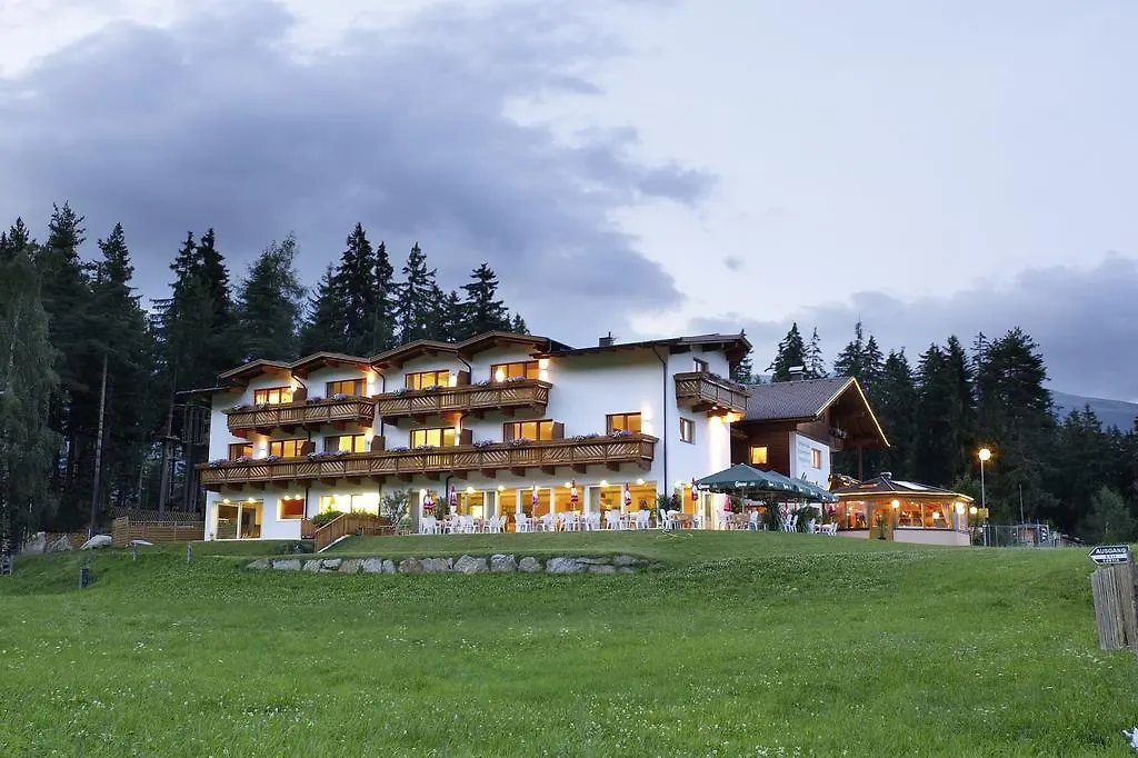 Familienhotel Moos-Alm-1