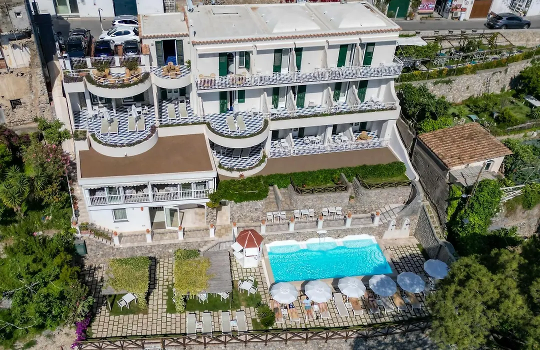 Hotel Il Pino-1