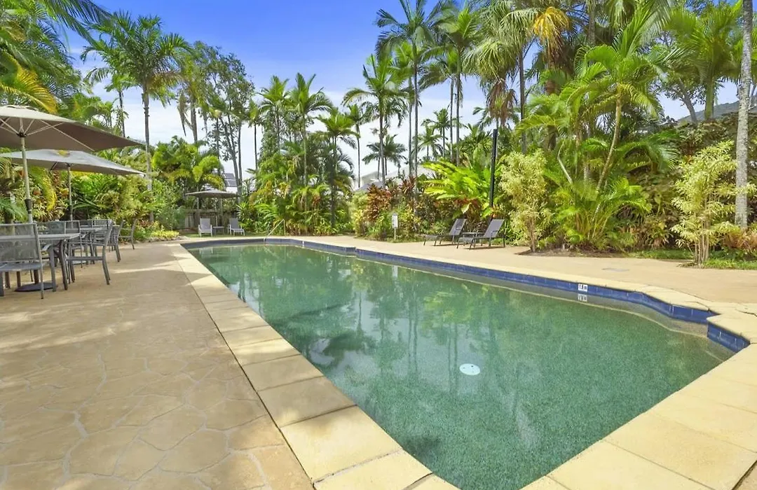 The Villas Palm Cove-Private Pool In Each Villa-1