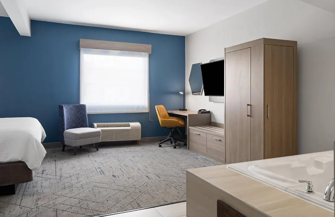 Holiday Inn Express Toledo North By Ihg-1