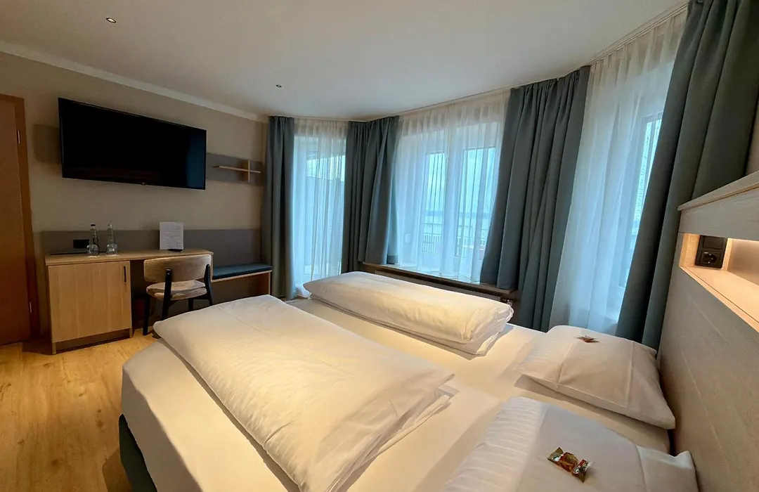 SVG Gästehaus Hotel Garni-1