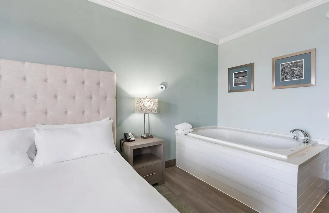Cherry Tree Inn & Suites-1