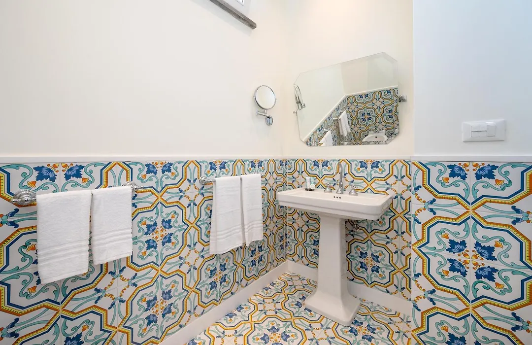 Palazzo Gargiulo Luxury Rooms & Suites-1