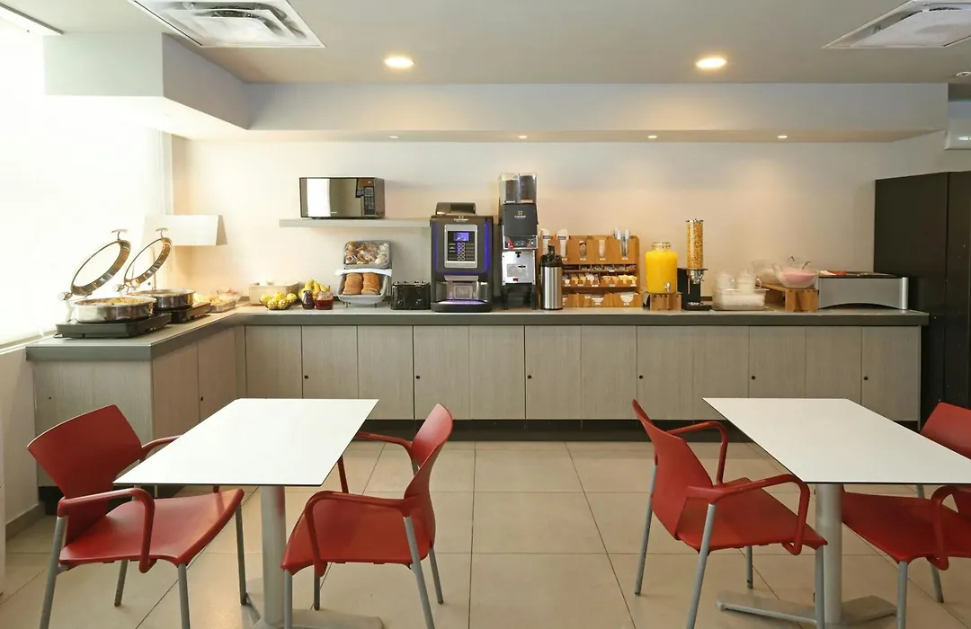 City Express Junior By Marriott Cancun-1