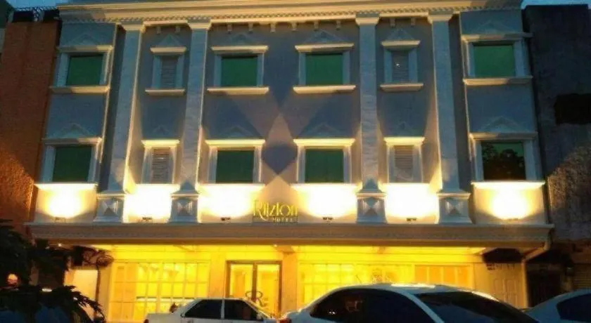 Ritzton Hotel-1