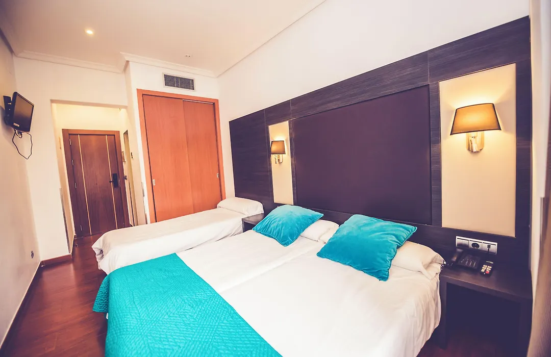 Hostal Sol Los Angeles-1