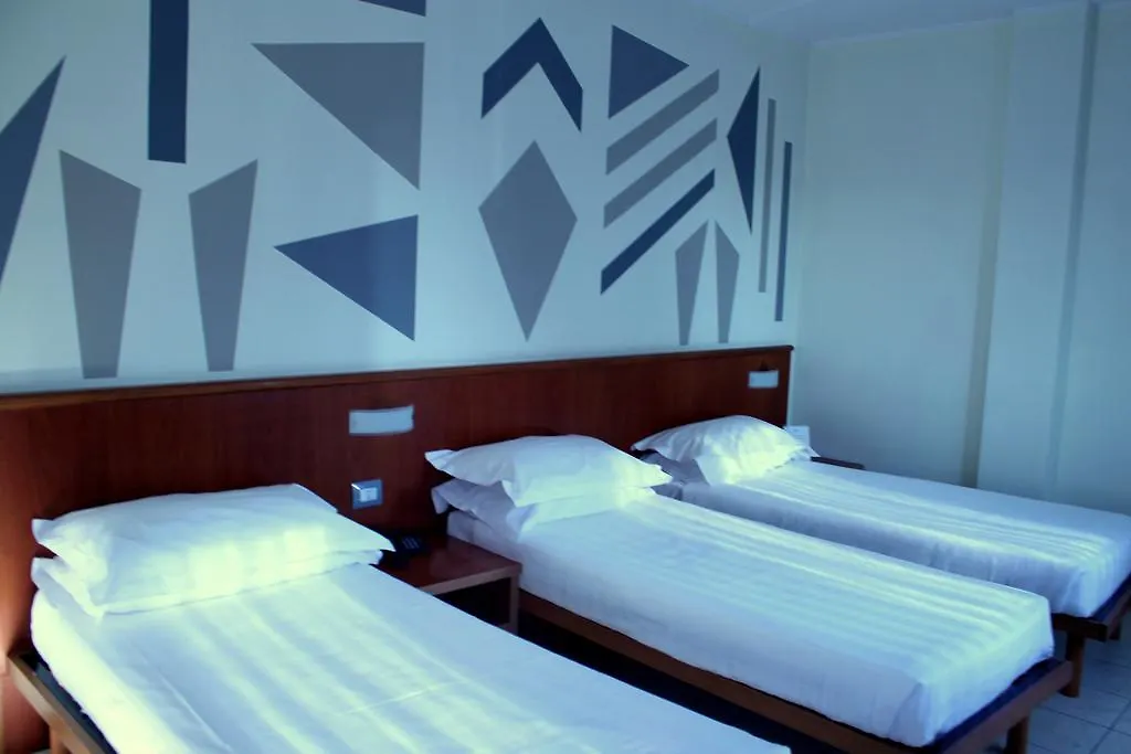 Leonardo Hotel-1