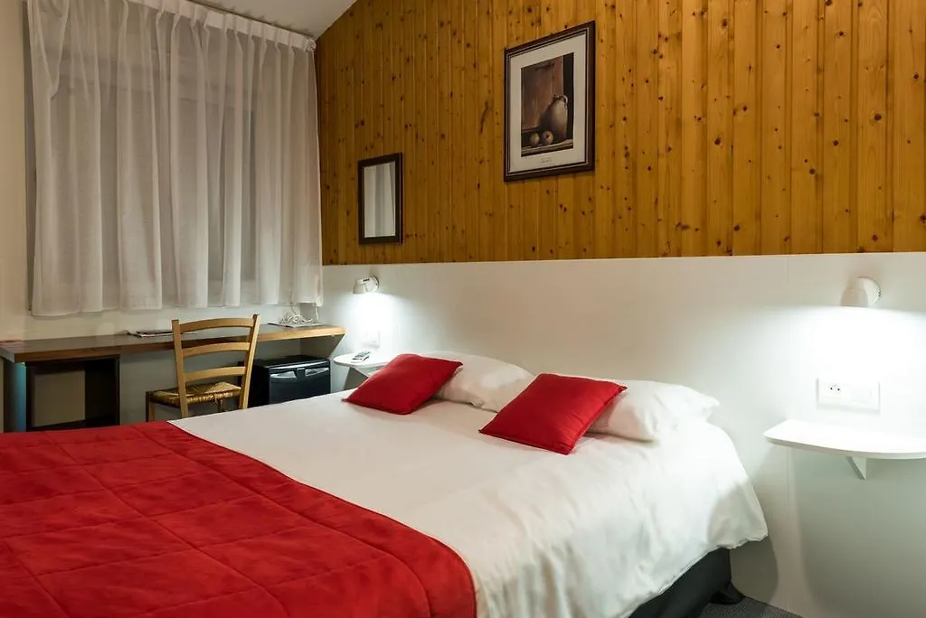 Fasthotel Thones-1