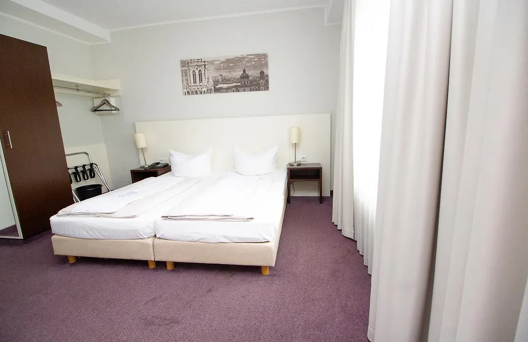Hotel Dolomit-1