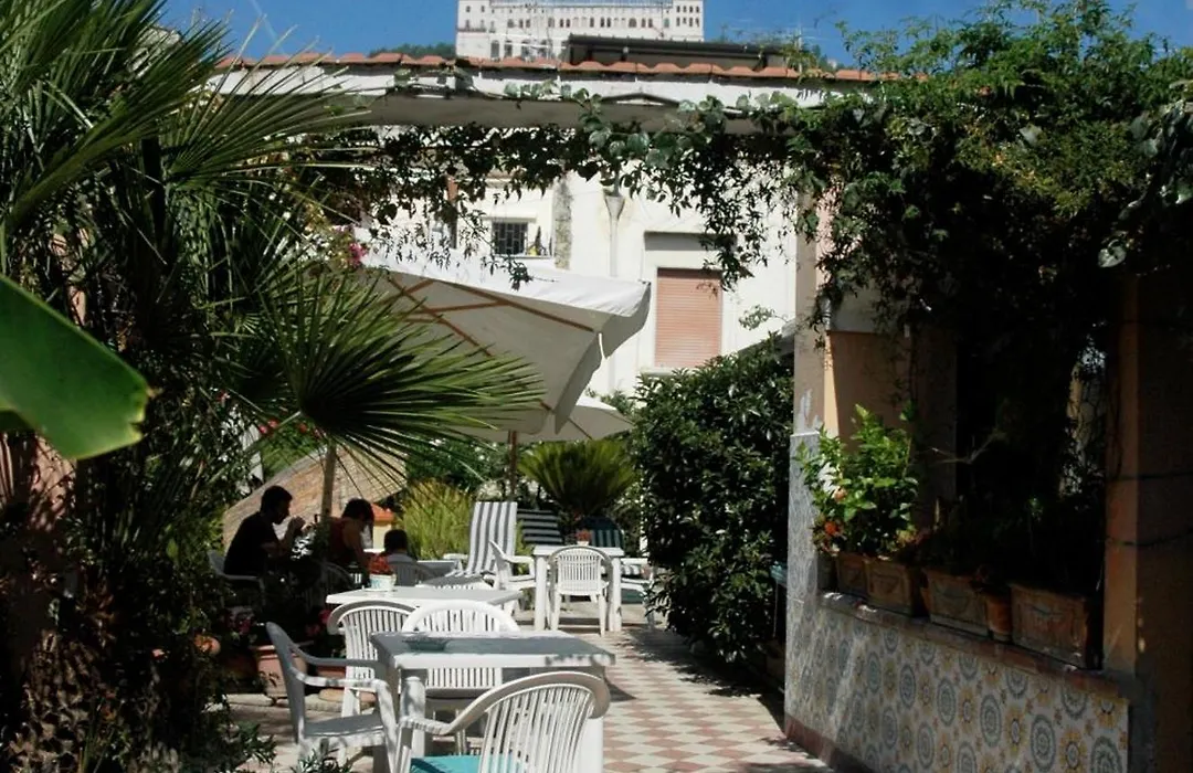 Hotel Toledo-1