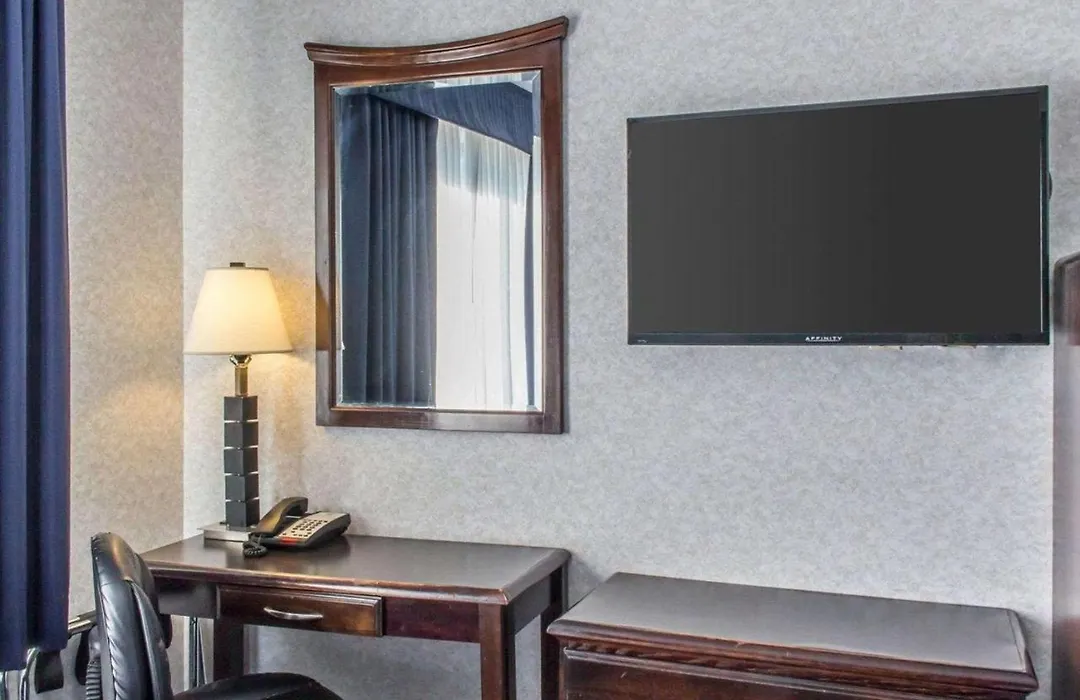 Paramount Inn-1