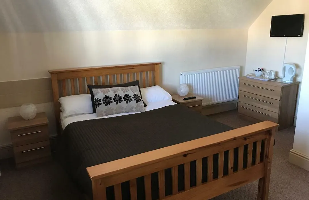 Holly Tree Guest House-1