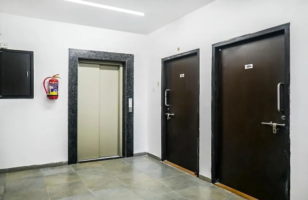 Treebo Luxe Suite, Shivaji Nagar-1