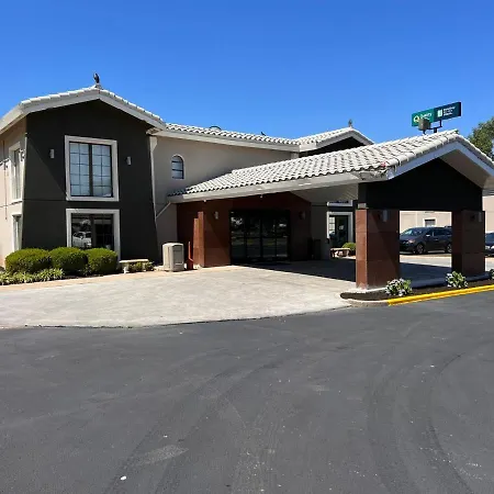 La Quinta Inn Lexington-Horse Park-2