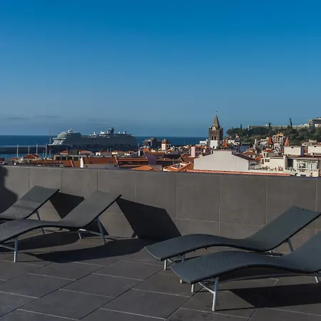 The Editory Garden Carmo Funchal-3