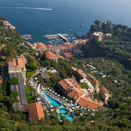 Grand Hotel Capodimonte-3