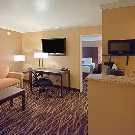 Hotel Tempe/Phoenix Airport Innsuites Hotel & Suites-3