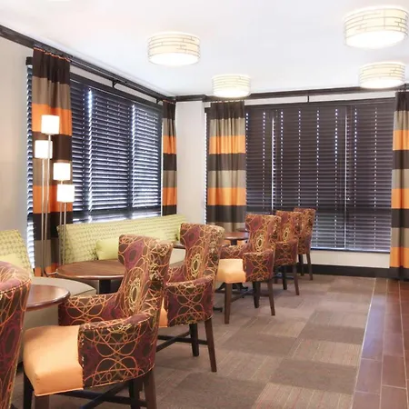 Hampton Inn Overland Park-2