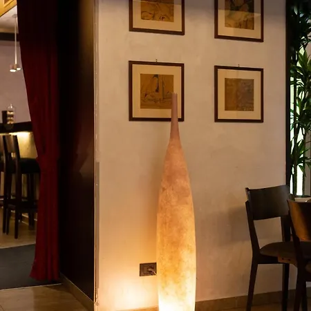 Hotel Re Di Roma-3