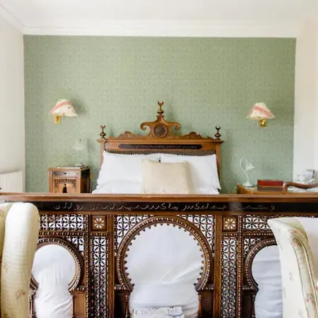 Golborne Manor Bed And Breakfast-3