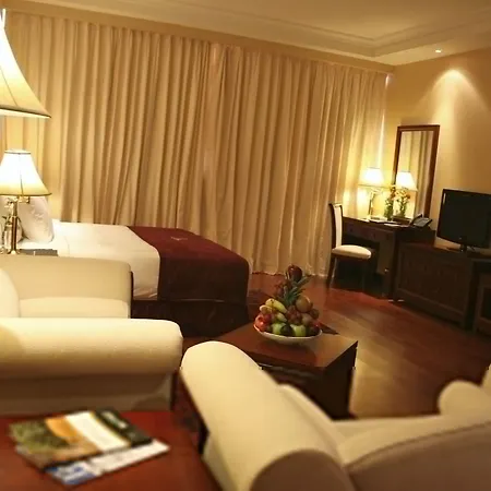 Trianon Royal Hotel-2