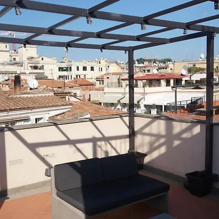 Trevi Palace Luxury Inn-3