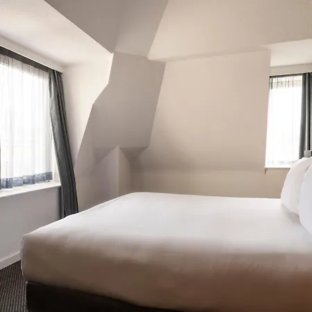 Aris Grand Place Hotel-3