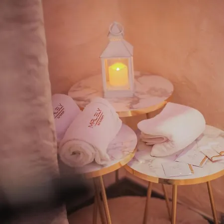 Romantic Suite With Private Jacuzzi Malely Suite-2