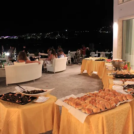 Max Luxury Suite - Servizio Spiaggia Inclusa-3