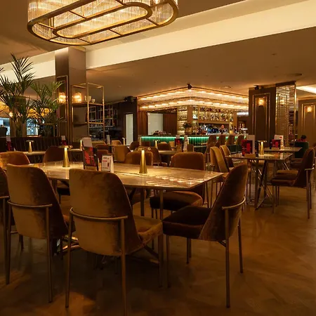 Art Hotel Rotterdam-Fully Renovated-2