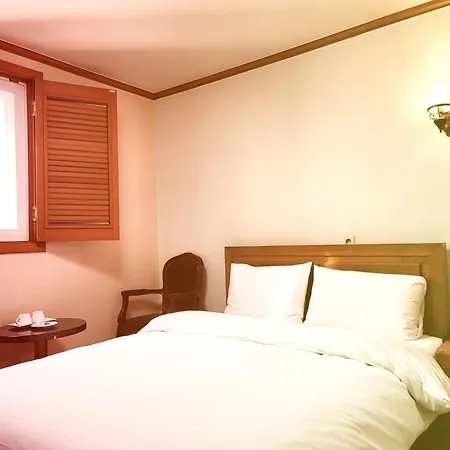 Noble Hotel-2