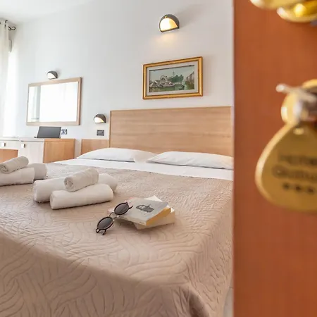 Hotel Globus-2