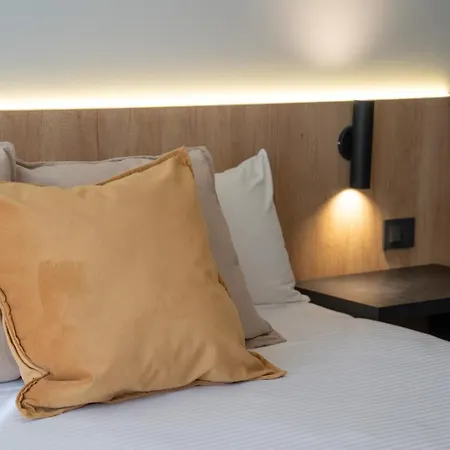 Urbana Suites-3