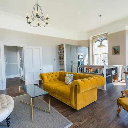 1 Elliot Terrace-3