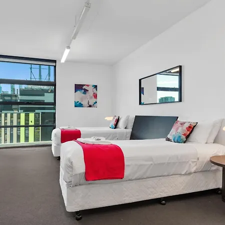 City Harbour Apartments-3