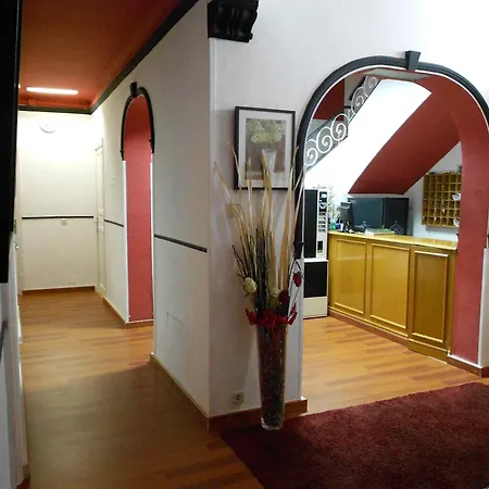 Hostal Valencia Madrid-3