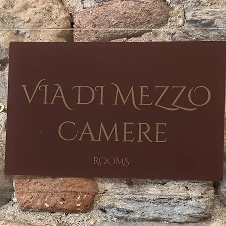 Via di Mezzo Camere Camera 103-2