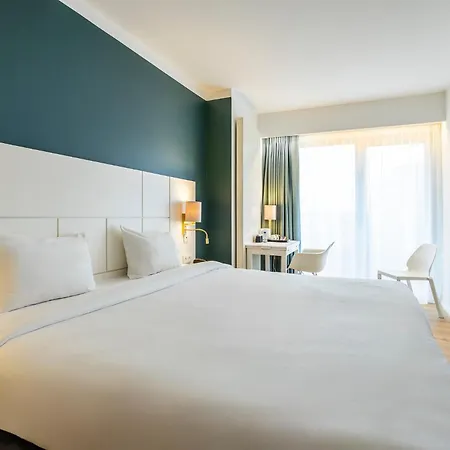 Hotel Louise-2