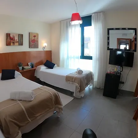 Sitges Rooms By Sitges Apartment Parking Free 1000 M-2